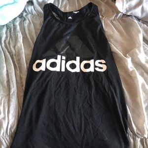 Tank top workout shirt